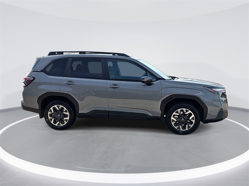 2026 Subaru Forester Premium photo 3