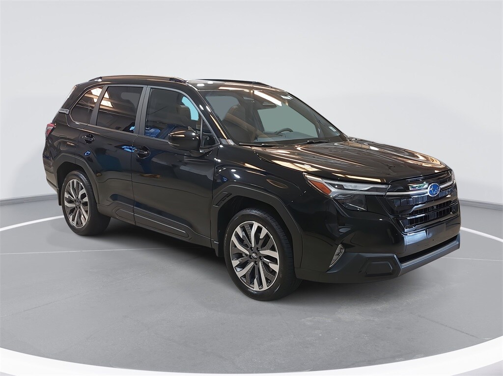 2025 Subaru Forester Touring photo 3