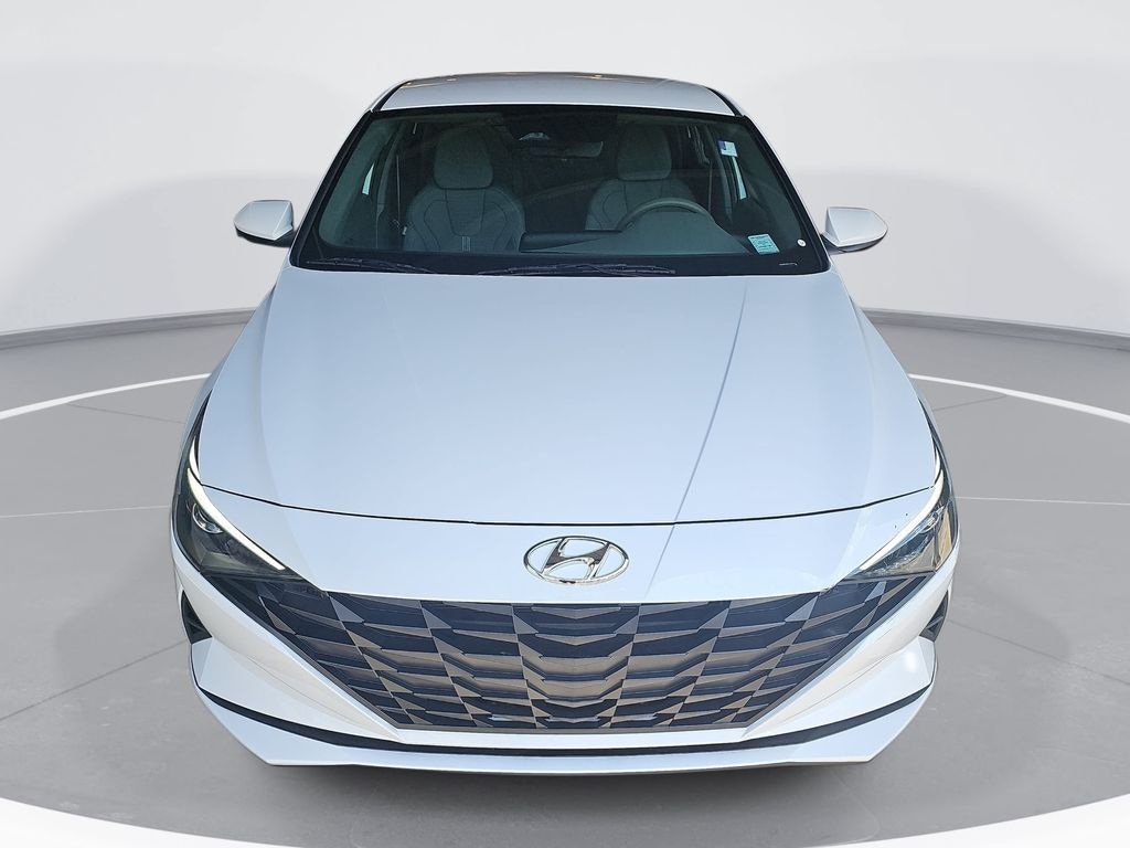 Used 2023 Hyundai Elantra SE Sedan