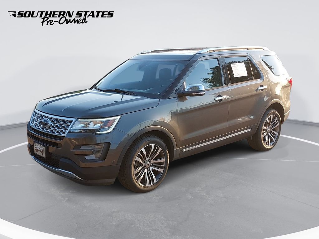 2017 Ford Explorer Platinum 4WD's photo