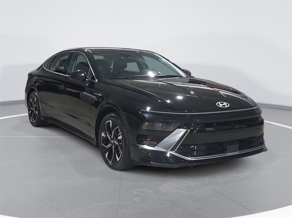 Used 2024 Hyundai Sonata SEL Sedan