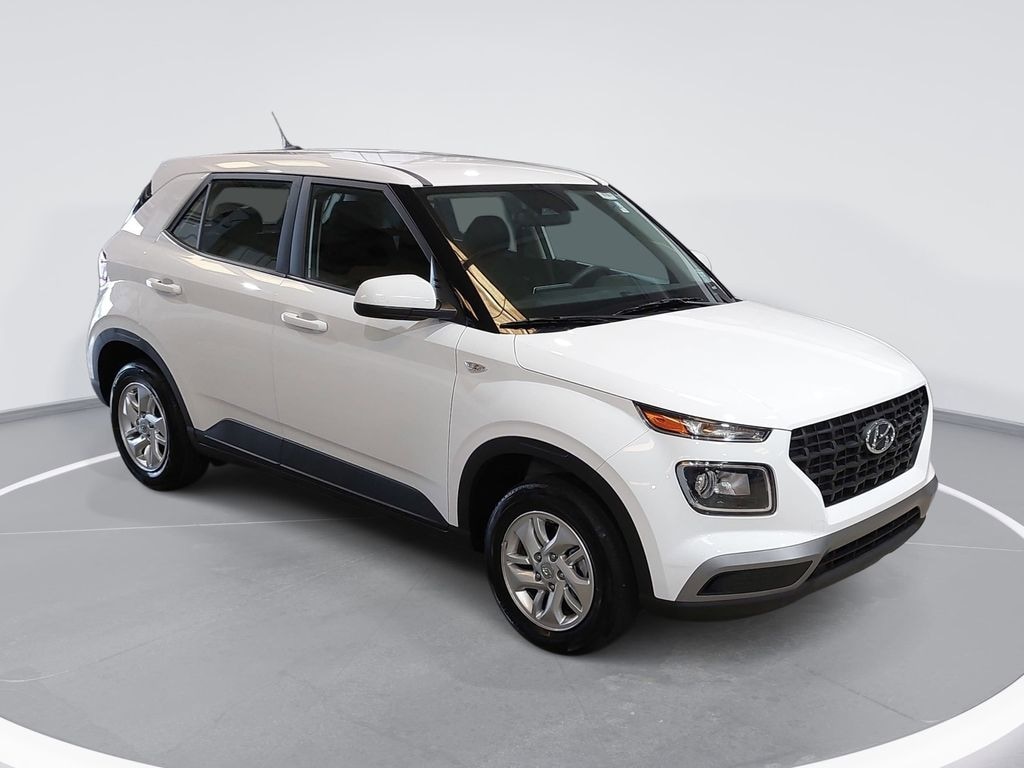 Used 2025 Hyundai Venue SE SUV