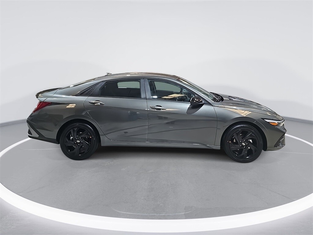 New 2026 Hyundai Elantra Hybrid SEL Sport Sedan