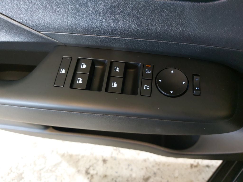 2026 Hyundai Kona SE - Photo 28