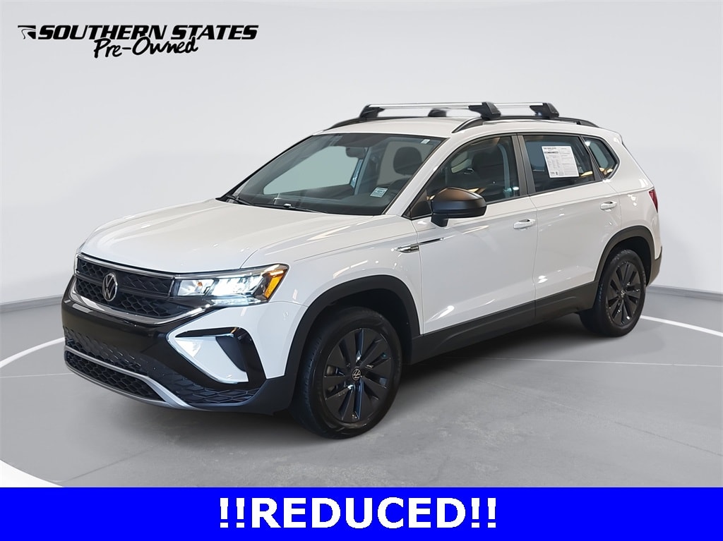 2022 Volkswagen Taos S's photo