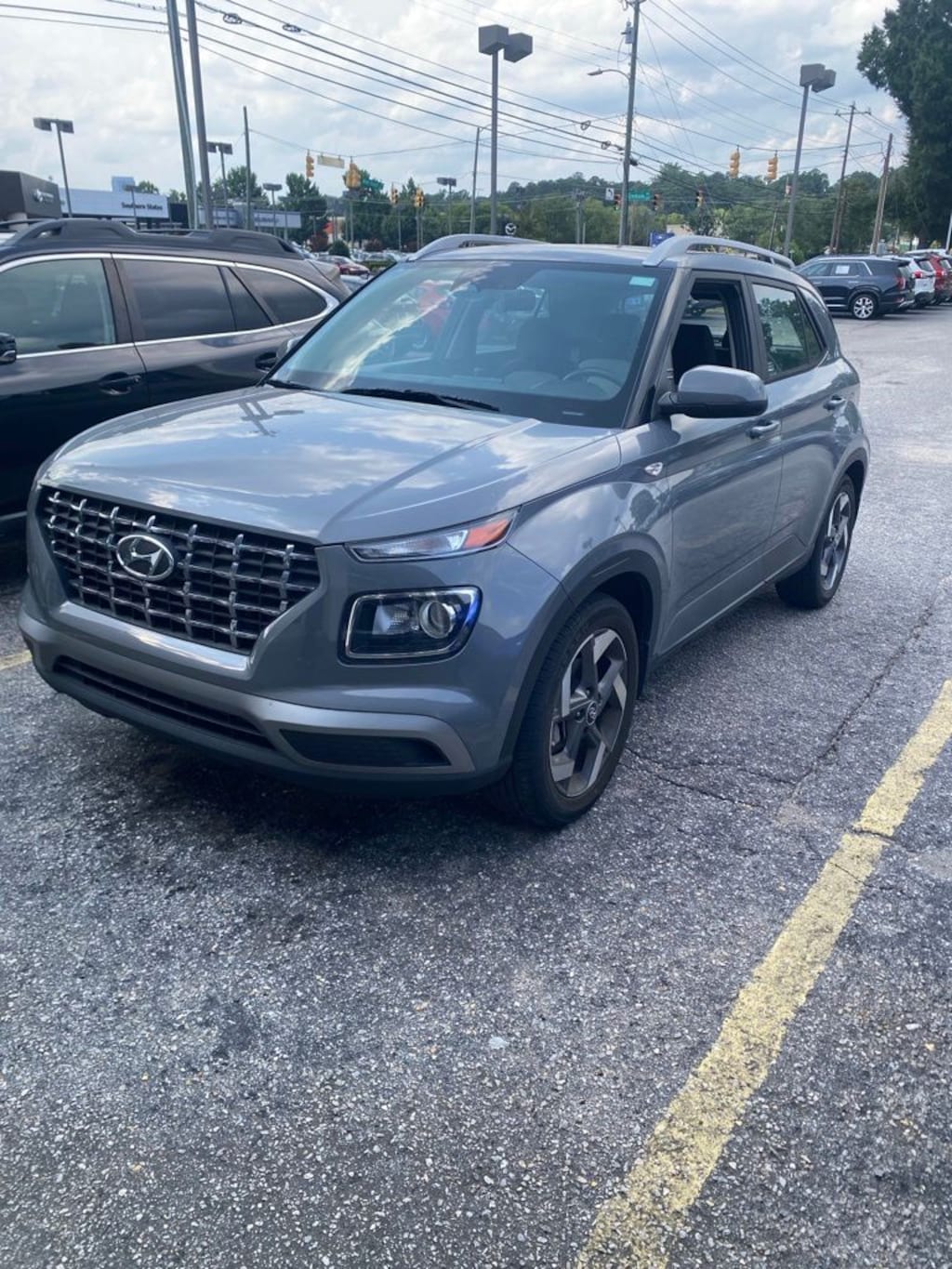 Used 2023 Hyundai Venue SEL SUV