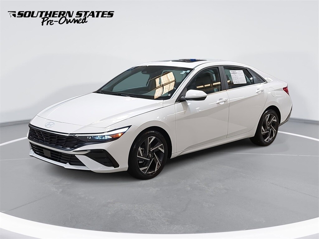Used 2024 Hyundai Elantra SEL Sedan