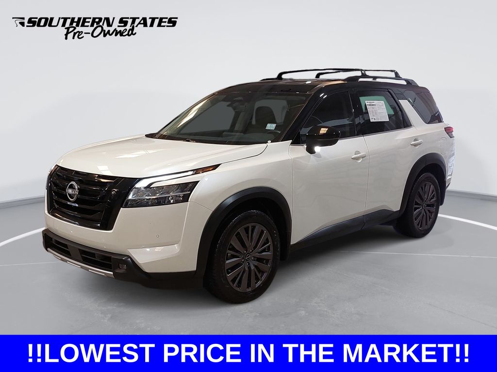 2023 Nissan Pathfinder SL 4WD's photo