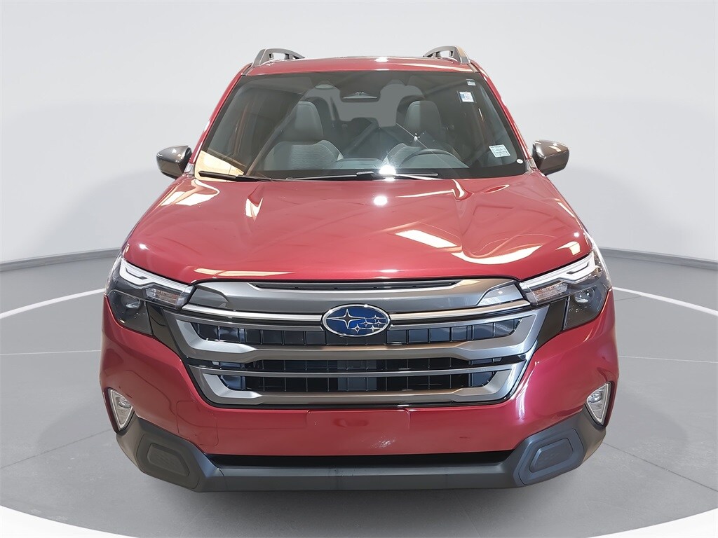 2025 Subaru Forester Premium photo 2