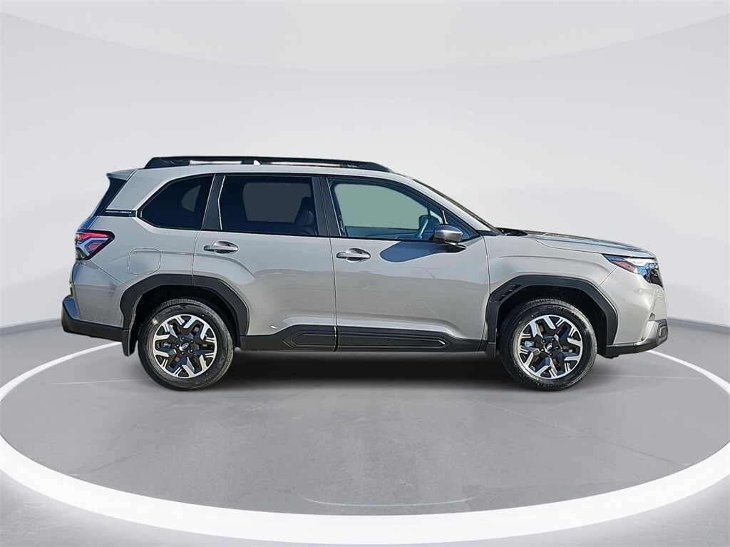 2026 Subaru Forester Premium photo 4