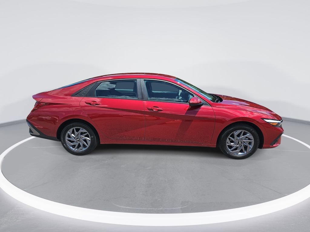 Used 2024 Hyundai Elantra Hybrid Blue Sedan