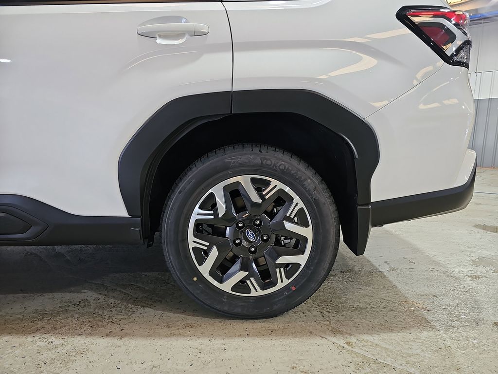 2026 Subaru Forester Premium - Photo 32