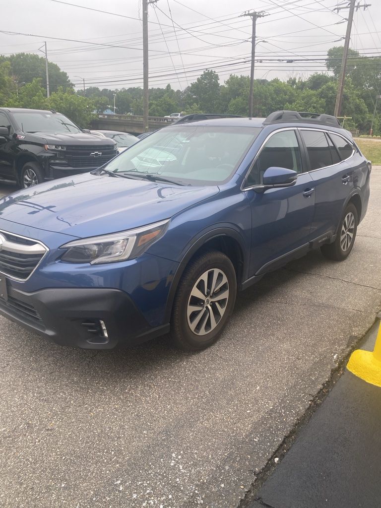 2022 Subaru Outback Premium's photo