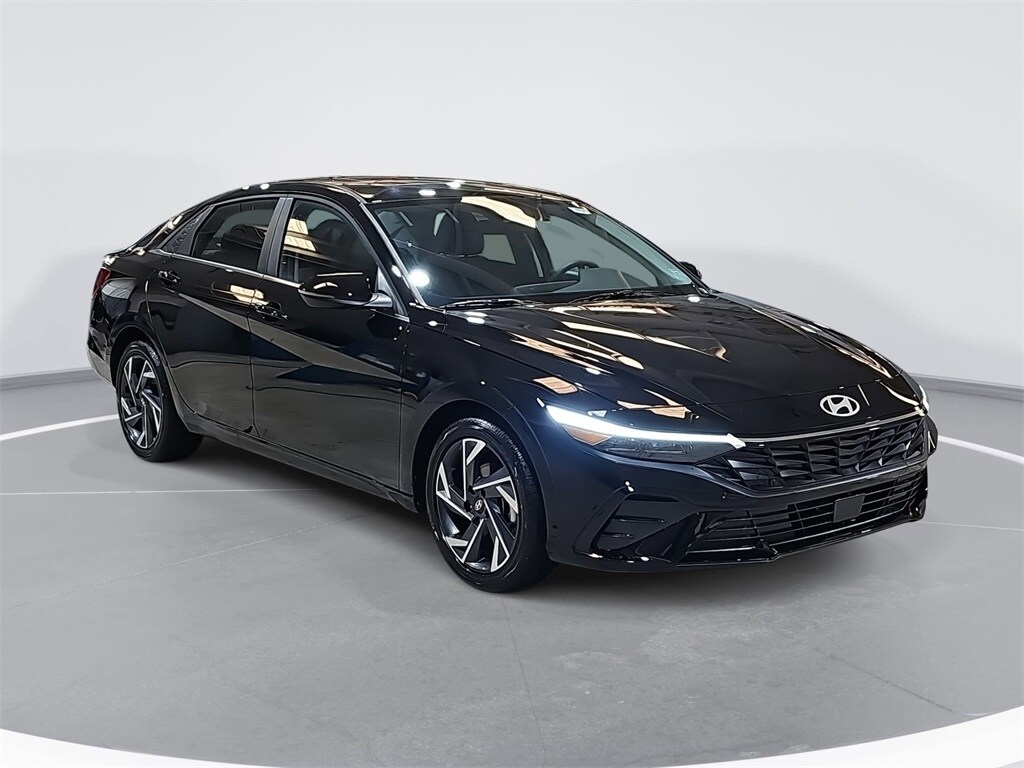 New 2026 Hyundai Elantra Limited Sedan