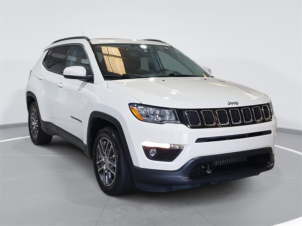 2020 Jeep Compass Latitude photo 3