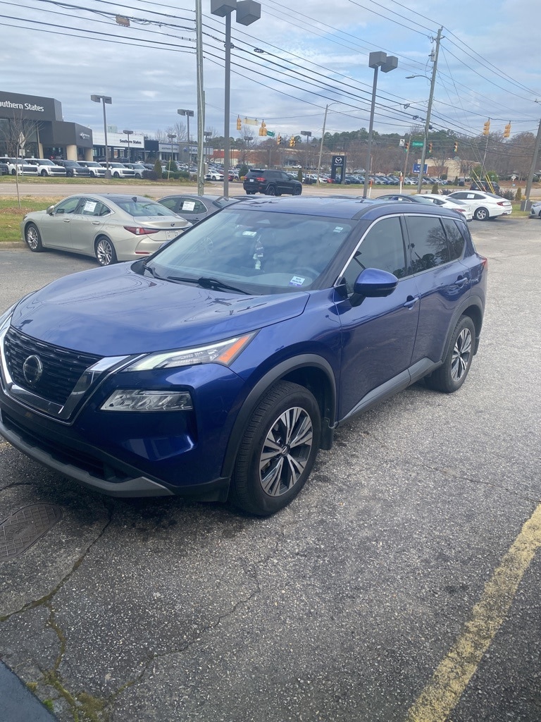 2021 Nissan Rogue SV's photo
