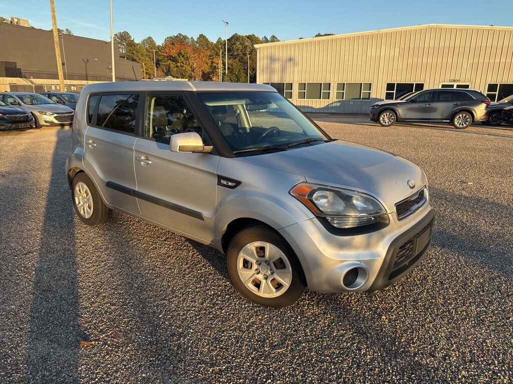 Used 2013 Kia Soul Base Hatchback