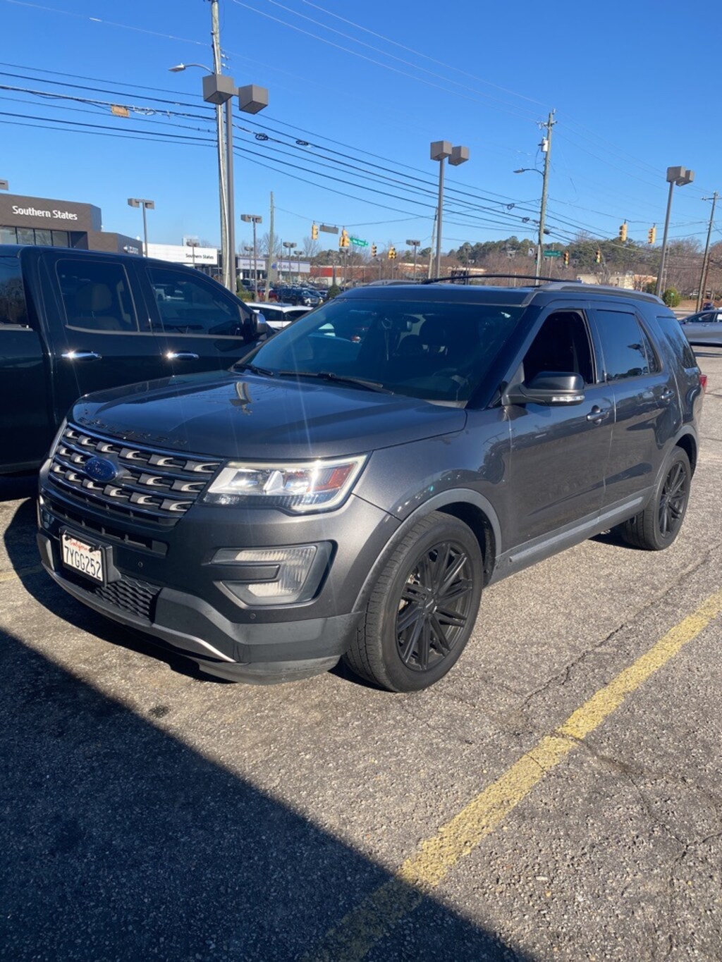 Used 2017 Ford Explorer XLT SUV