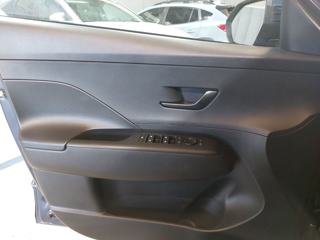 2026 Hyundai Kona SE - Photo 27