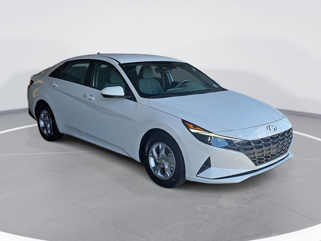 Used 2023 Hyundai Elantra SE Sedan