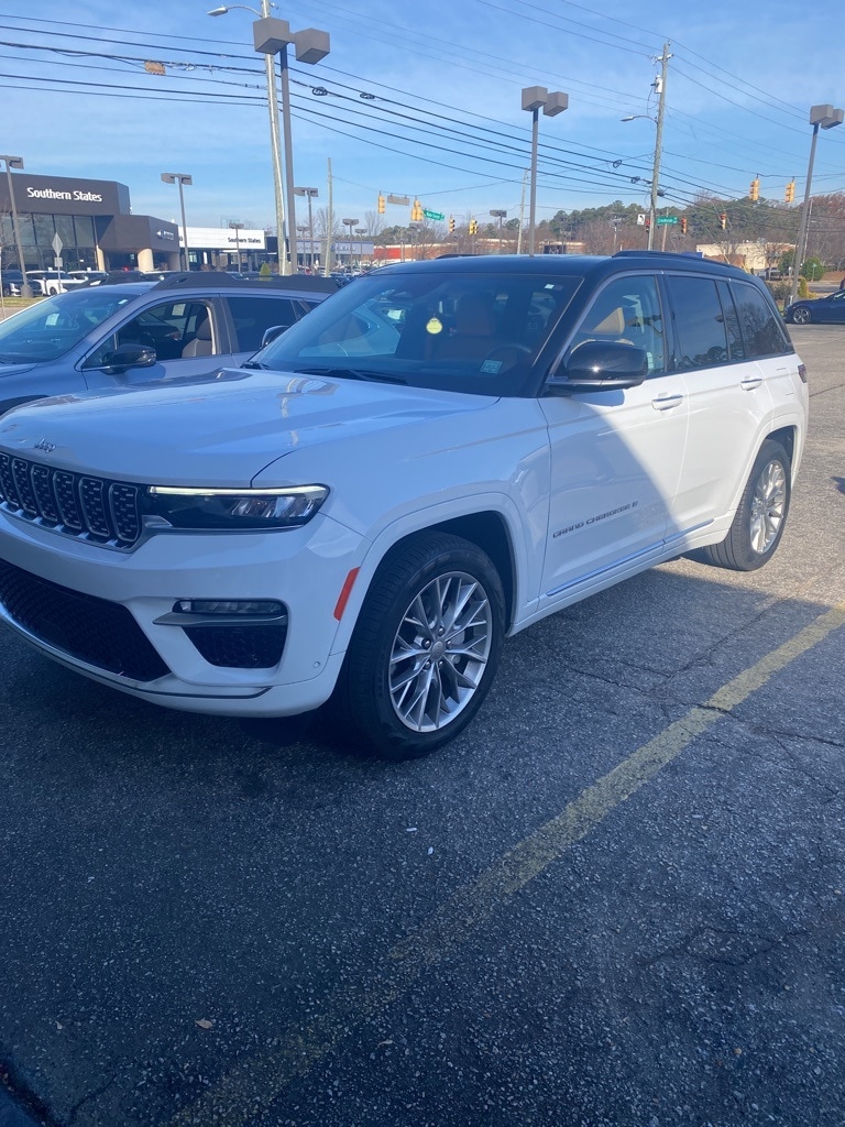 2025 Jeep Grand Cherokee Summit's photo