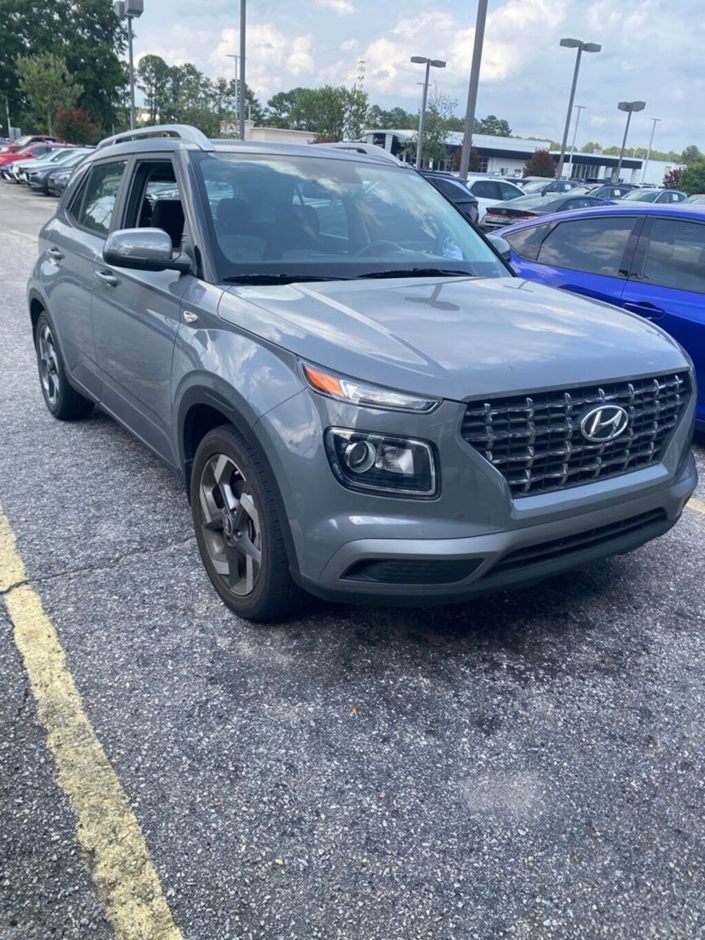 Used 2023 Hyundai Venue SEL SUV