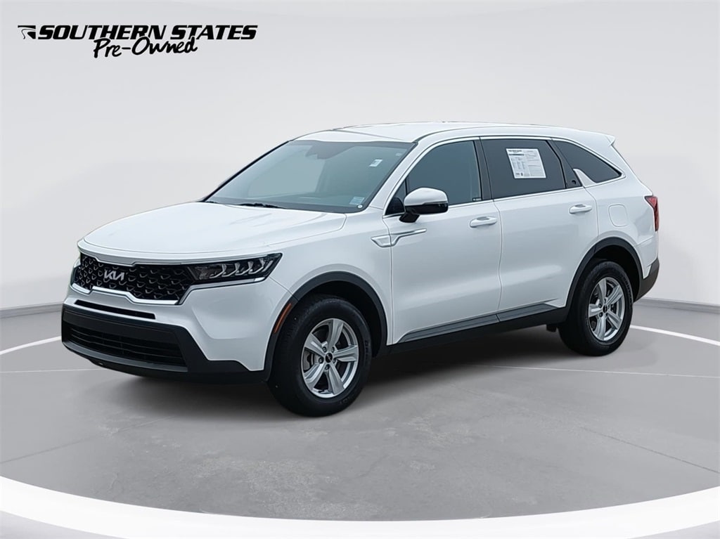 2023 Kia Sorento LX's photo