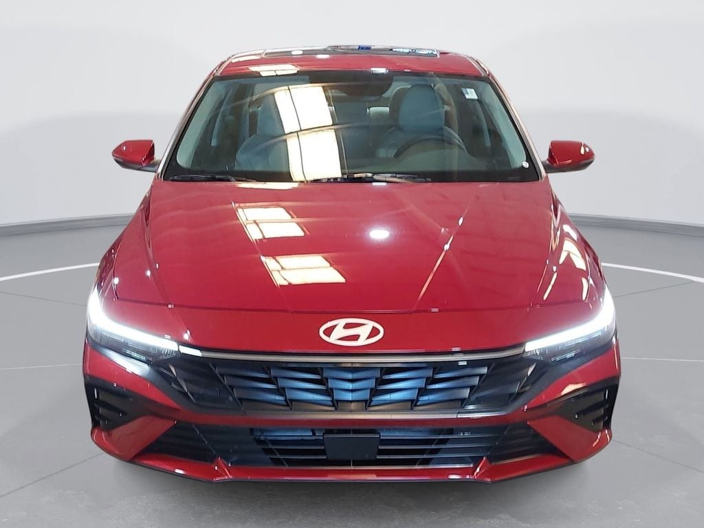Used 2025 Hyundai Elantra Limited Sedan