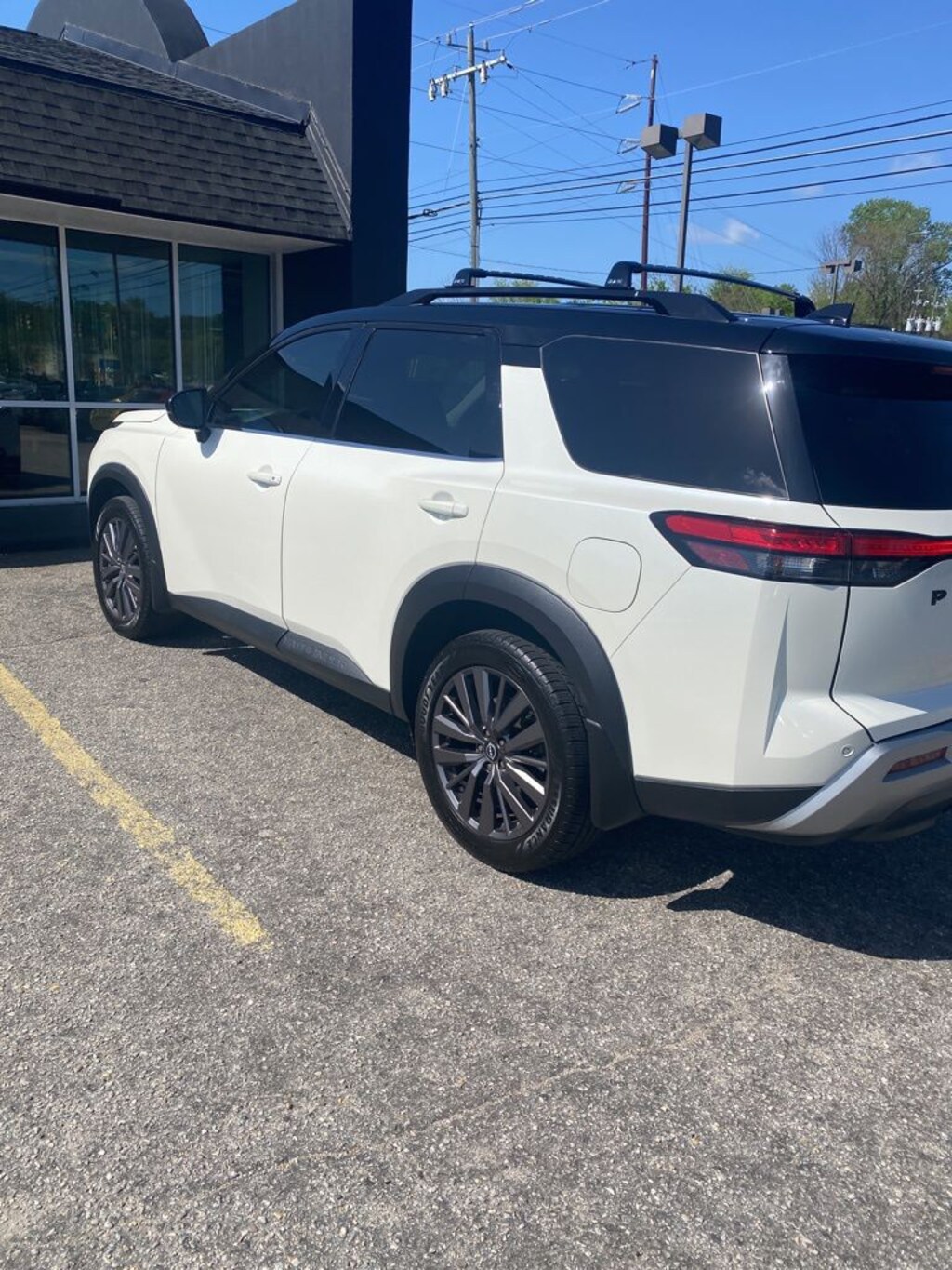 Used 2023 Nissan Pathfinder SL SUV