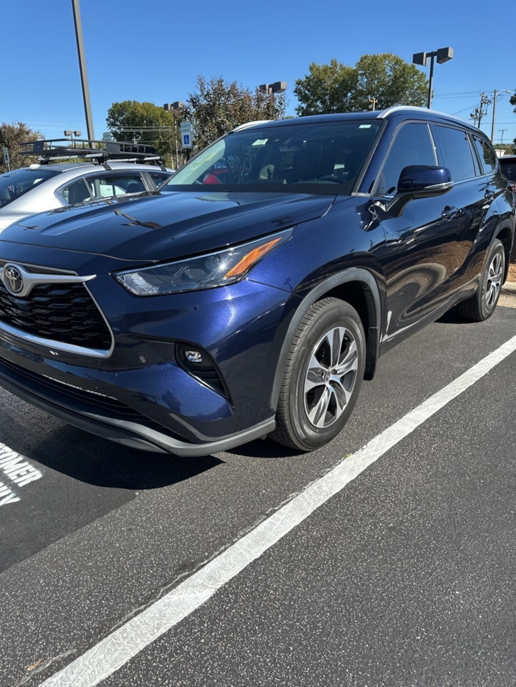 Used 2022 Toyota Highlander XLE SUV