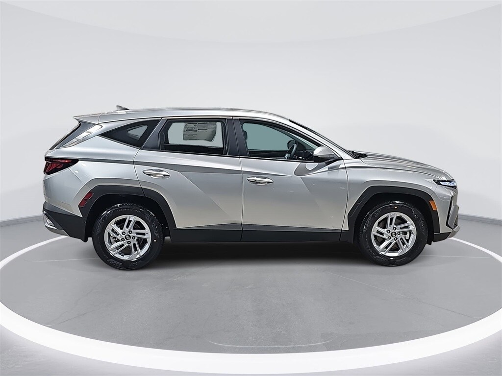 New 2026 Hyundai Tucson SE SUV