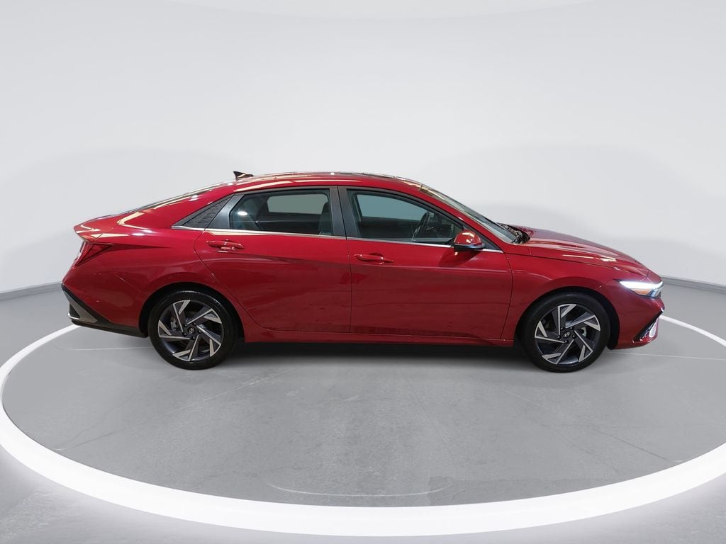 Used 2025 Hyundai Elantra Limited Sedan