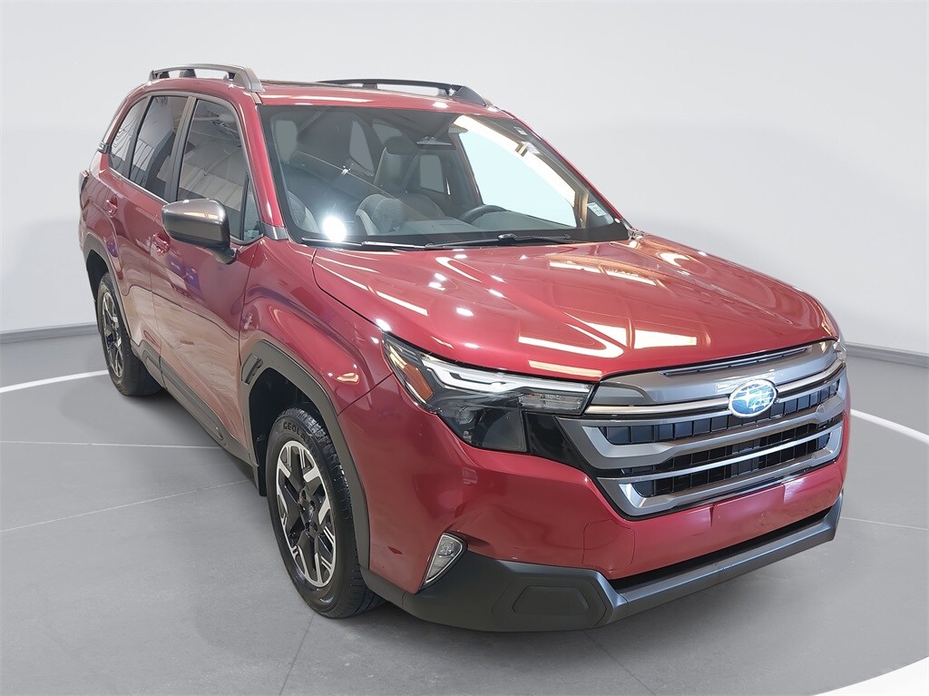 2025 Subaru Forester Premium photo 3