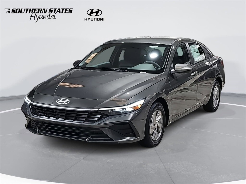 New 2026 Hyundai Elantra SE Sedan