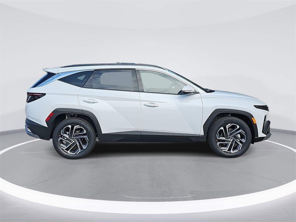 New 2026 Hyundai Tucson Hybrid Limited SUV