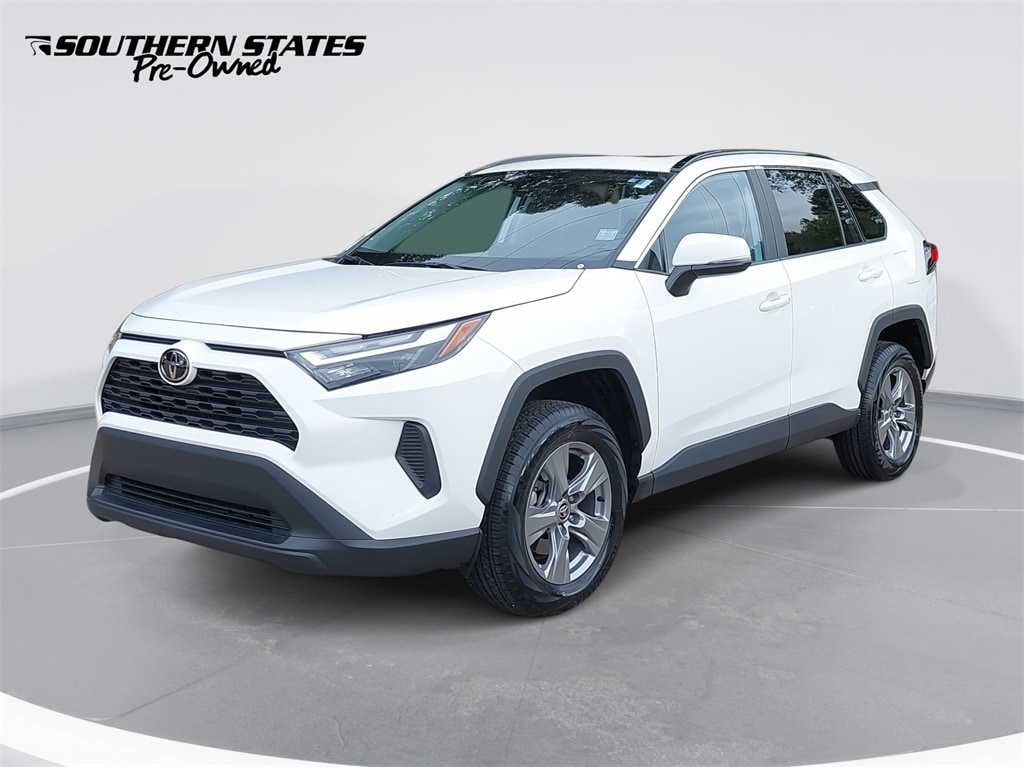 Used 2022 Toyota RAV4 XLE SUV