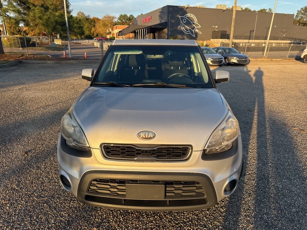 Used 2013 Kia Soul Base Hatchback