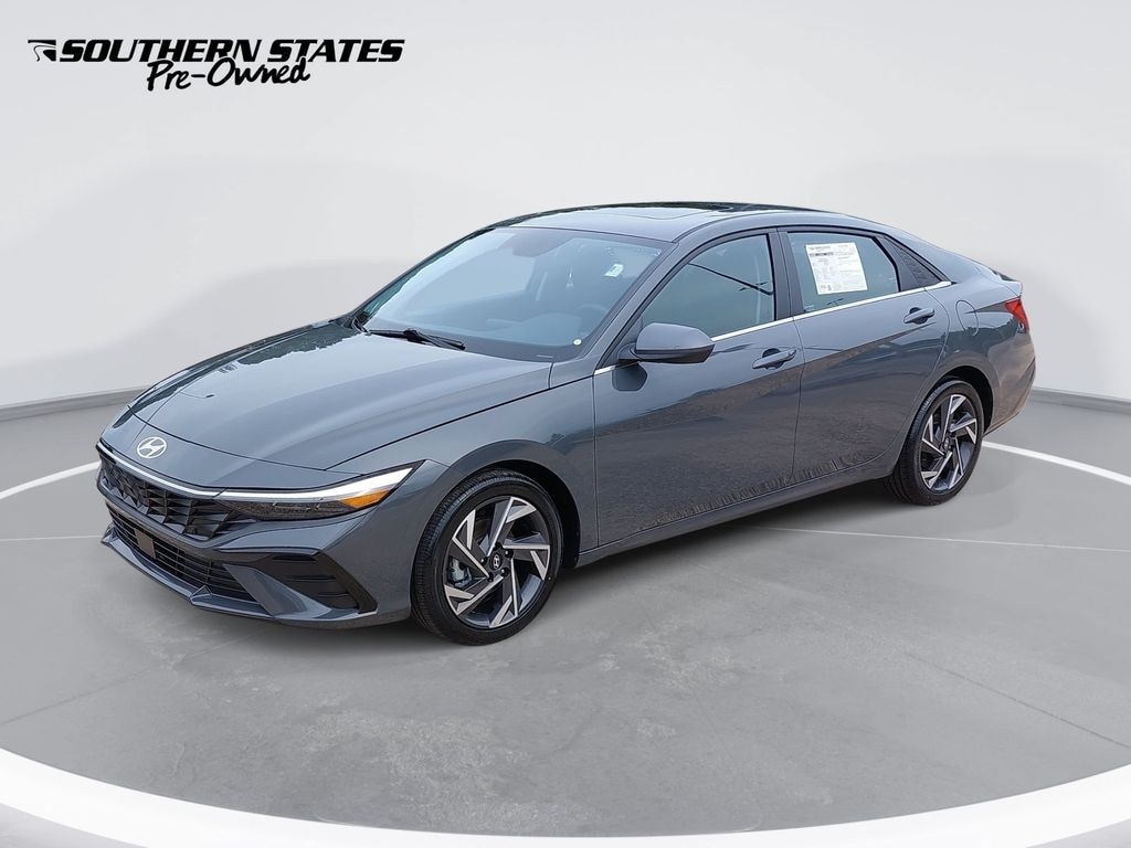 Used 2024 Hyundai Elantra SEL Sedan