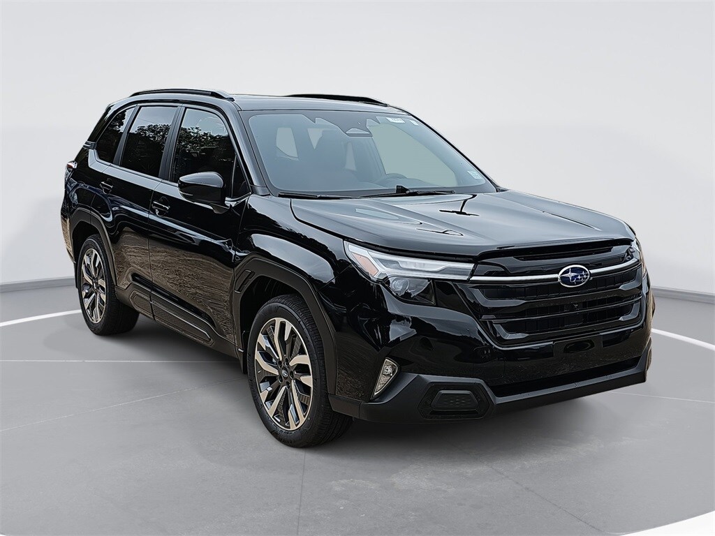 2025 Subaru Forester Touring photo 3