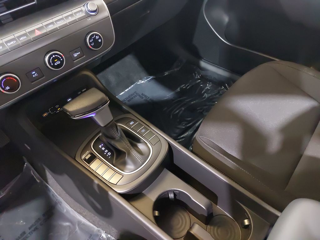 2026 Hyundai Kona SE - Photo 25