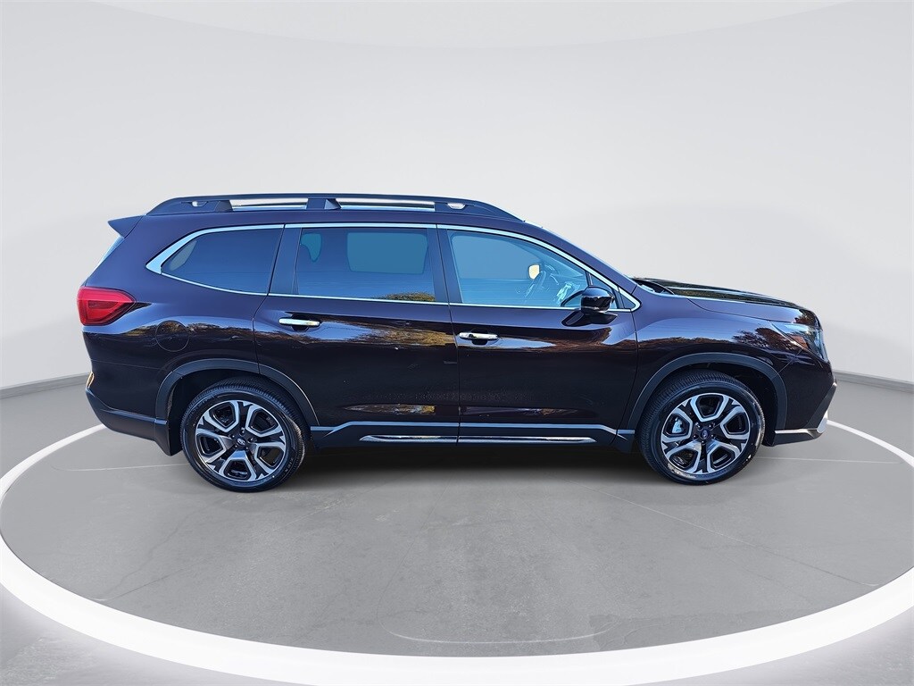 2025 Subaru Ascent Touring photo 4