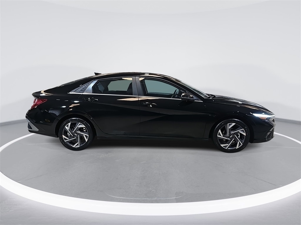New 2026 Hyundai Elantra Limited Sedan