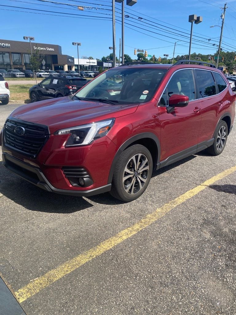 2022 Subaru Forester Limited's photo