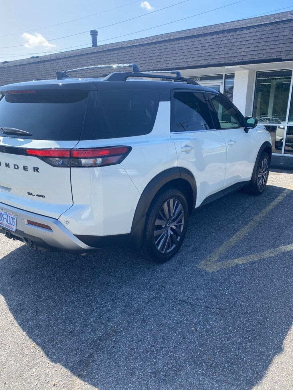 Used 2023 Nissan Pathfinder SL SUV