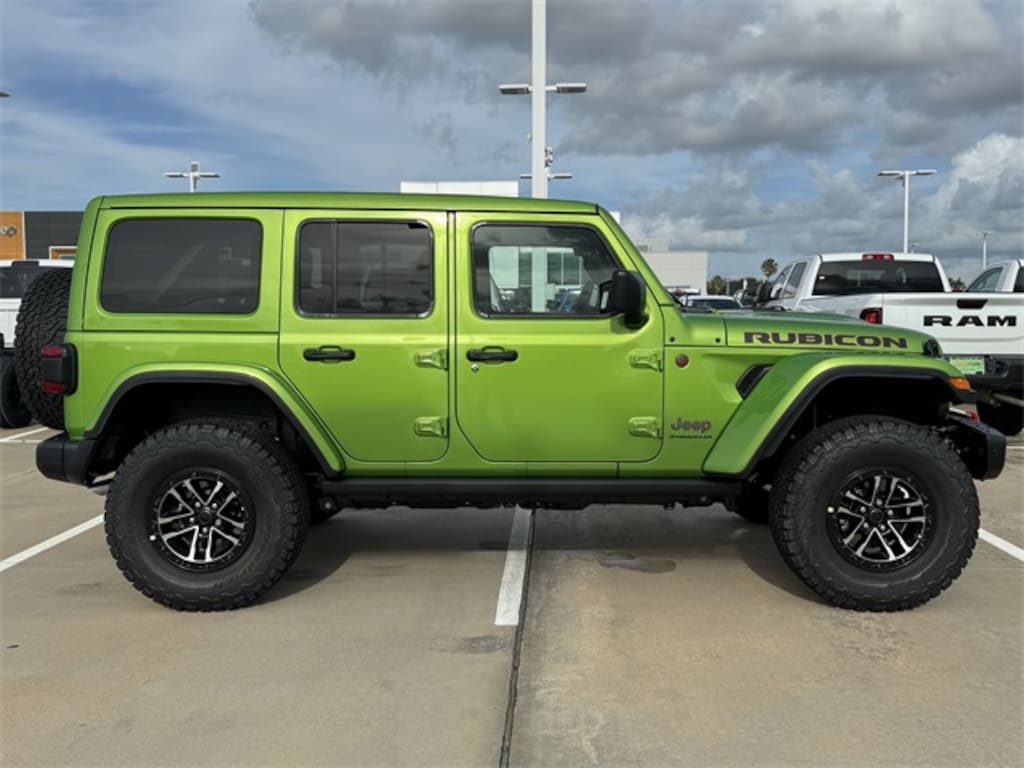 New 2025 Jeep Wrangler 4-DOOR RUBICON X Sport Utility