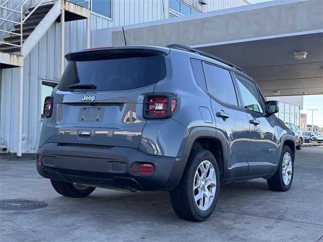 2018 Jeep Renegade Latitude North Edition photo 3