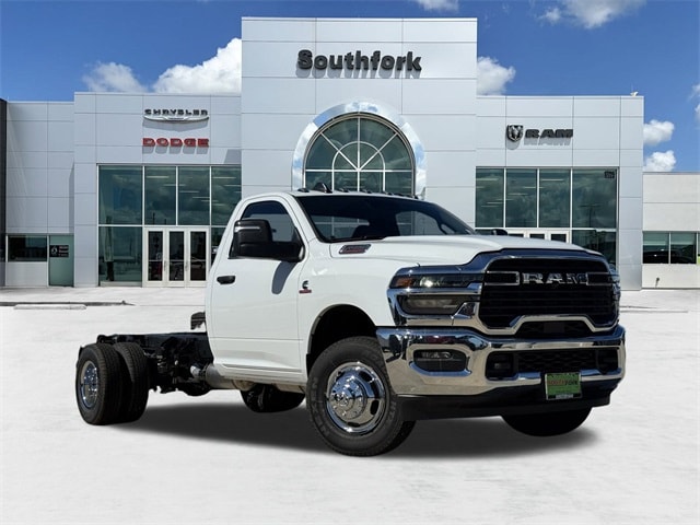 2026 RAM Ram 3500 Chassis Cab Tradesman's photo