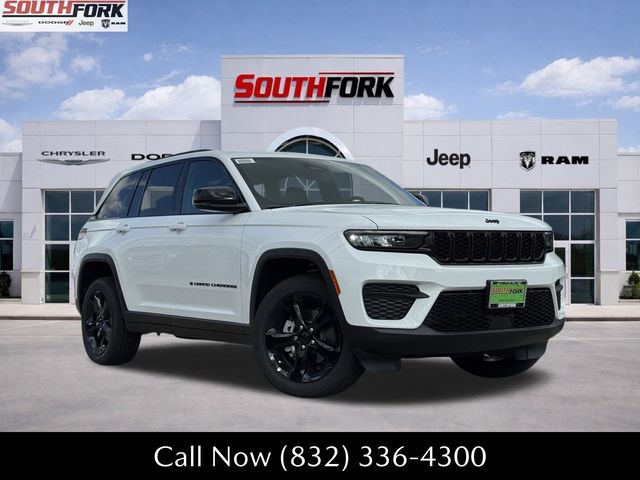 2025 Jeep Grand Cherokee Altitude's photo