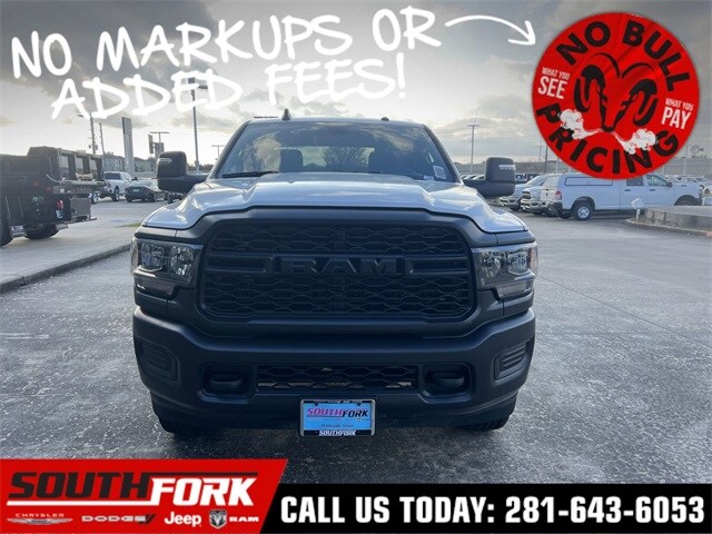 2024 Ram 3500 Tradesman photo 2