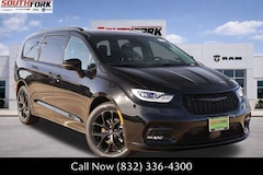 2026 Chrysler Pacifica SELECT Passenger Van